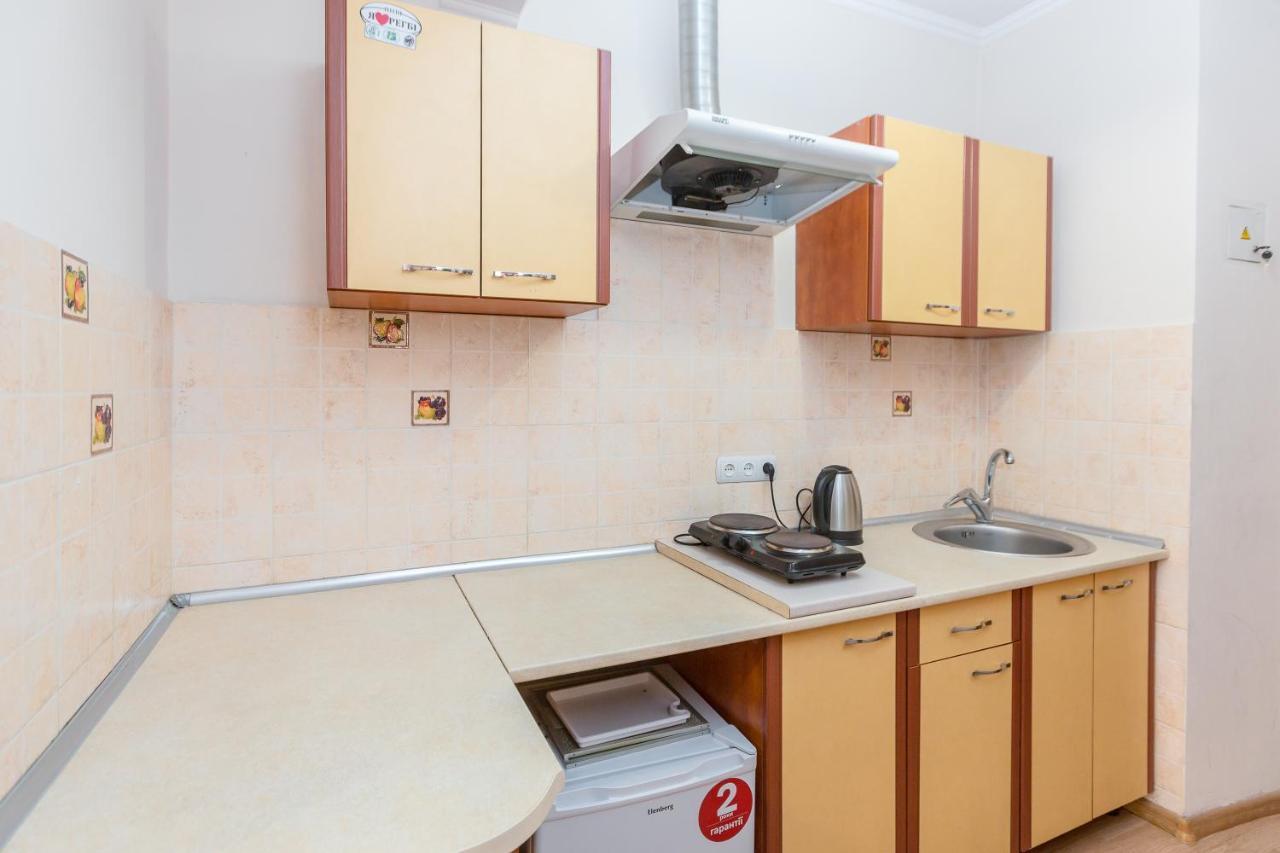 Квартира Студія Біля Оперного Театру По Вулиці Гонти 4 Lviv Ngoại thất bức ảnh