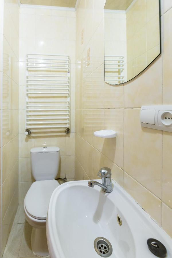 Квартира Студія Біля Оперного Театру По Вулиці Гонти 4 Lviv Ngoại thất bức ảnh